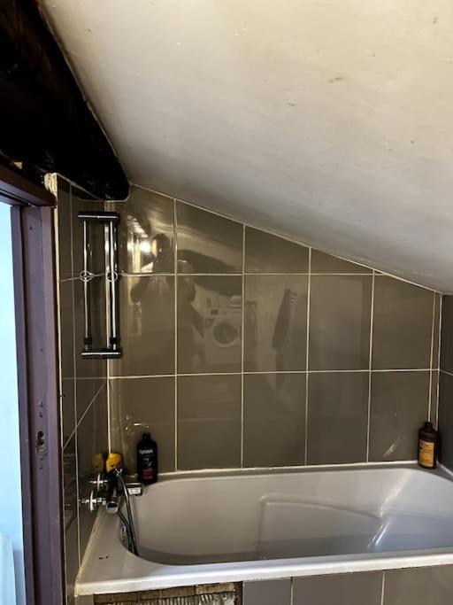 Ferienwohnung Pepite Rare 8 Personnes Au Coeur Battant Du Vieux Lyon Exterior foto